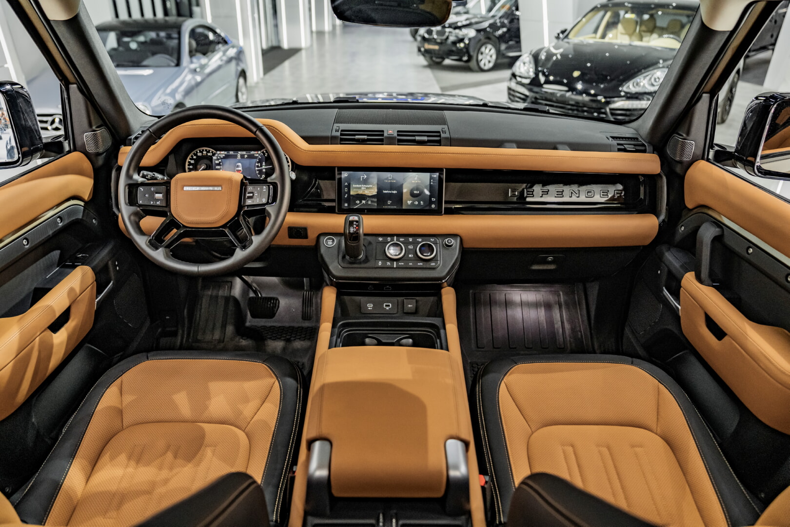 LAND ROVER DEFENDER 2022-2025 TABA-SİYAH DERİ DÖŞEME