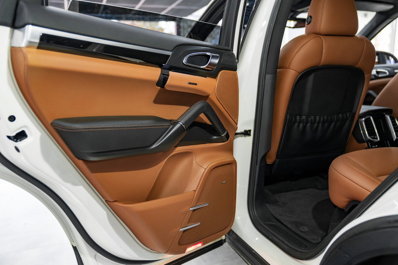 PORSCHE CAYENNE 2010-2017 TABA DERİ DÖŞEME