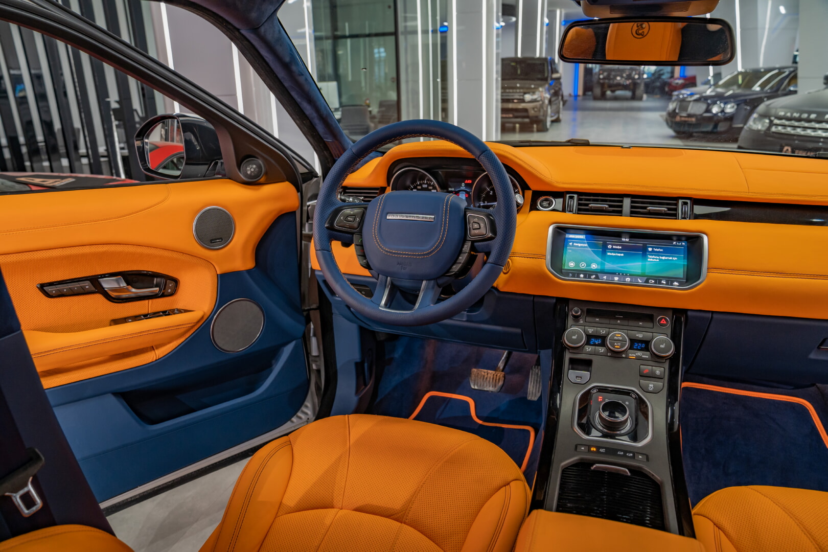 RANGE ROVER EVOQUE 2012-2019 TURUNCU-LACİVERT DERİ DÖŞEME