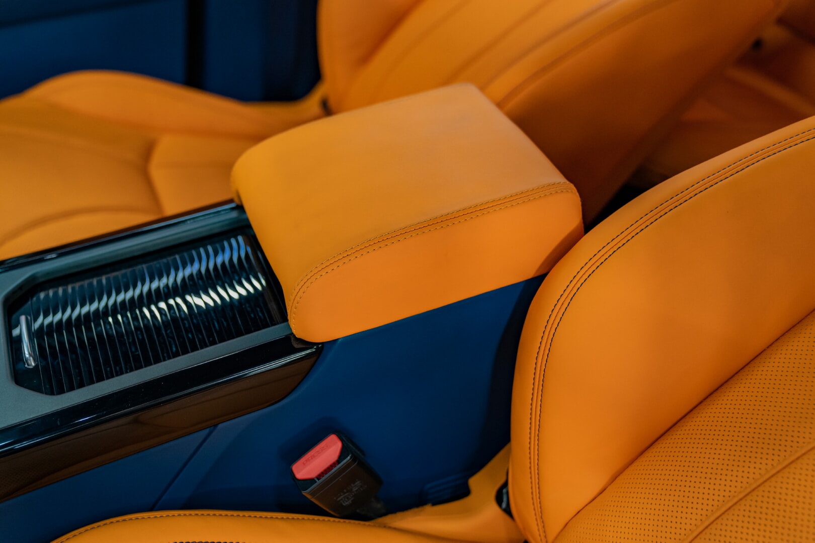 RANGE ROVER EVOQUE 2012-2019 TURUNCU-LACİVERT DERİ DÖŞEME