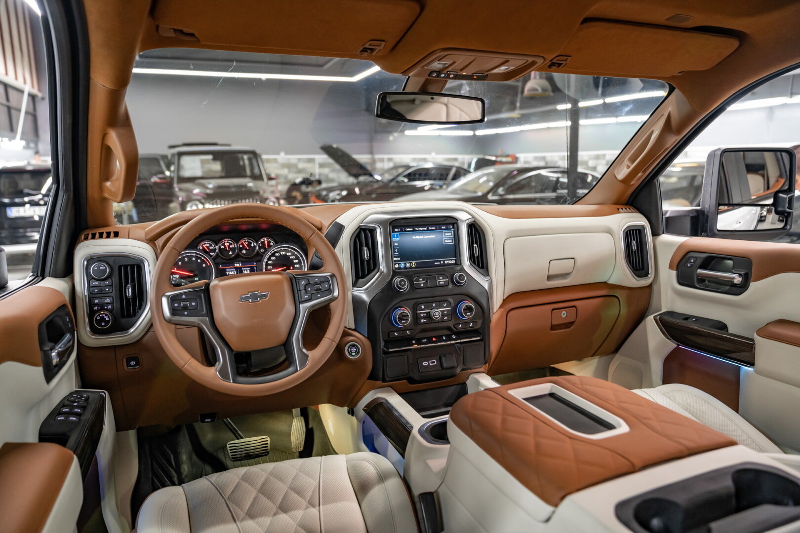 CHEVROLET SİLVERADO 2021-2024 TABA-BEYAZ DERİ DÖŞEME