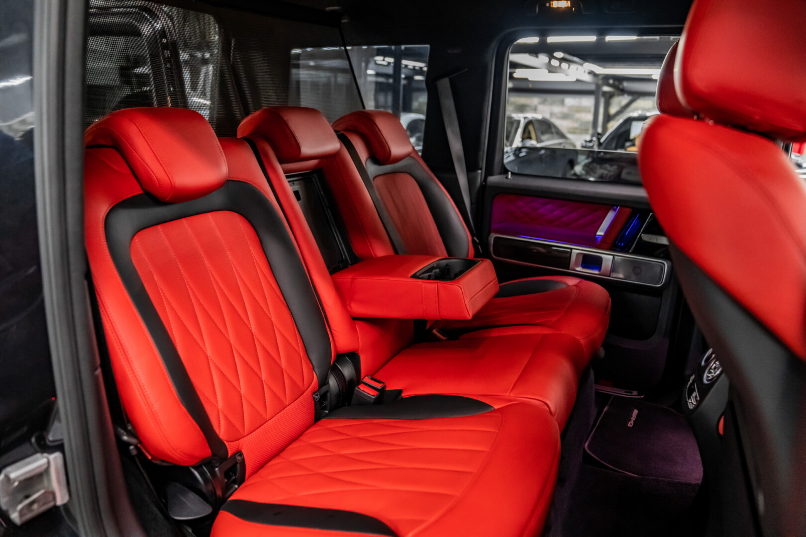 MERCEDES G SERİSİ 2019-2024 KIRMIZI DERİ DÖŞEME