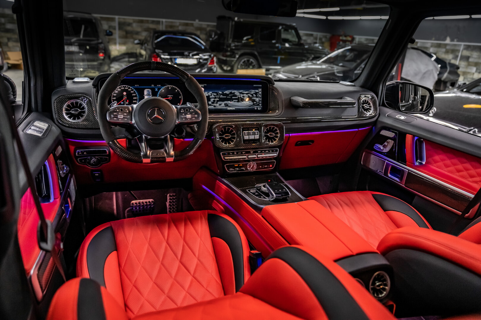 MERCEDES G SERİSİ 2019-2024 KIRMIZI DERİ DÖŞEME