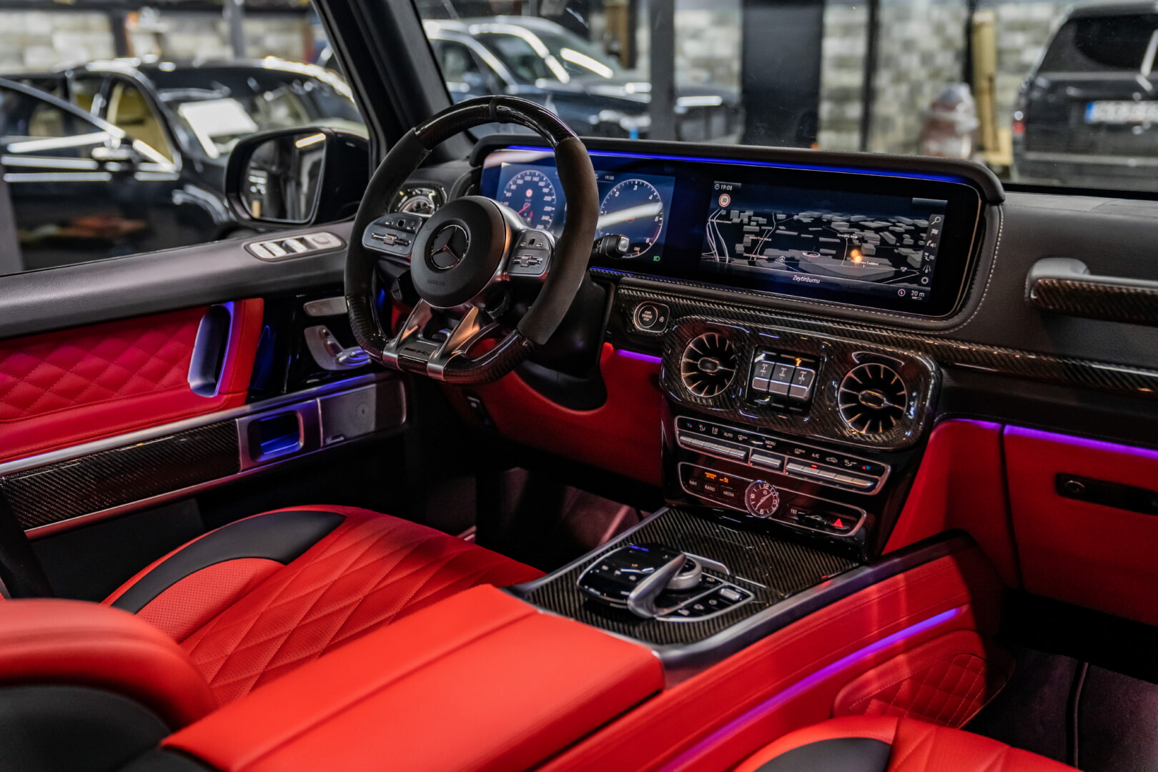 MERCEDES G SERİSİ 2019-2024 KIRMIZI DERİ DÖŞEME