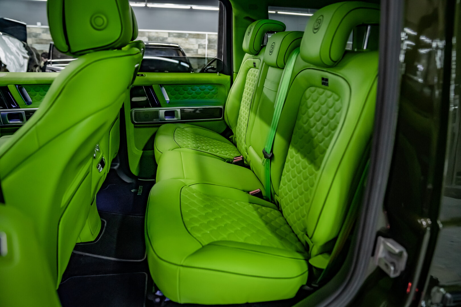 MERCEDES G SERİSİ 2019-2024 YEŞİL DERİ DÖŞEME