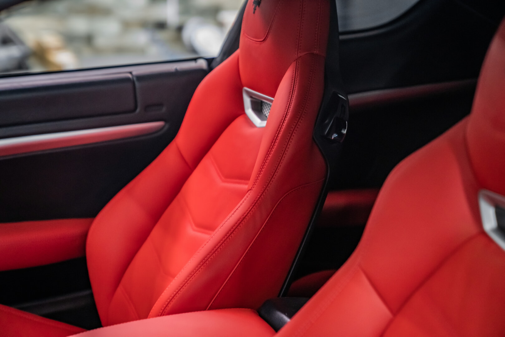 MASERATİ GRANTURİSMO 2009-2014 KIRMIZI DERİ DÖŞEME