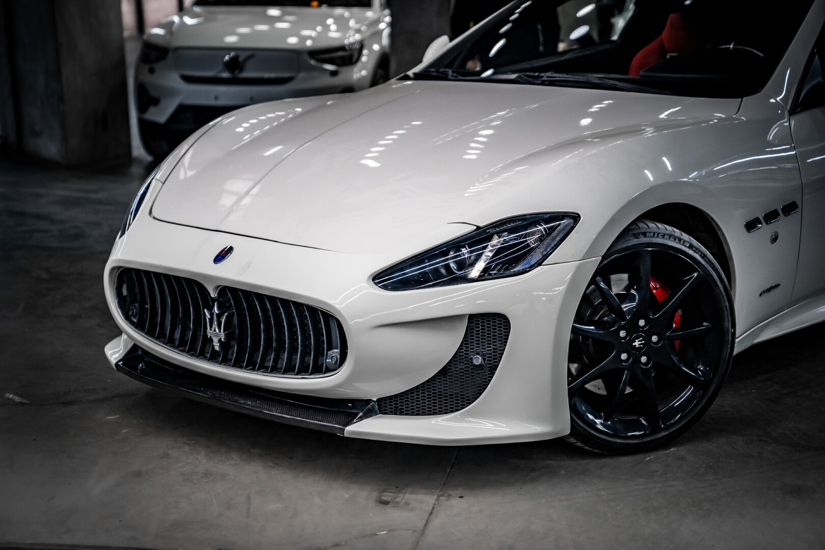 MASERATİ GRANTURİSMO 2009-2014 KIRMIZI DERİ DÖŞEME