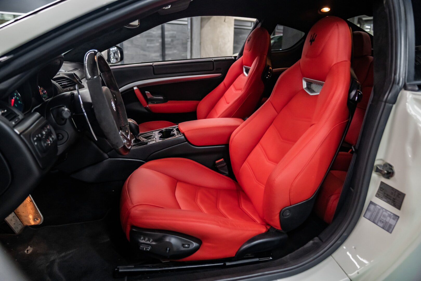 MASERATİ GRANTURİSMO 2009-2014 KIRMIZI DERİ DÖŞEME