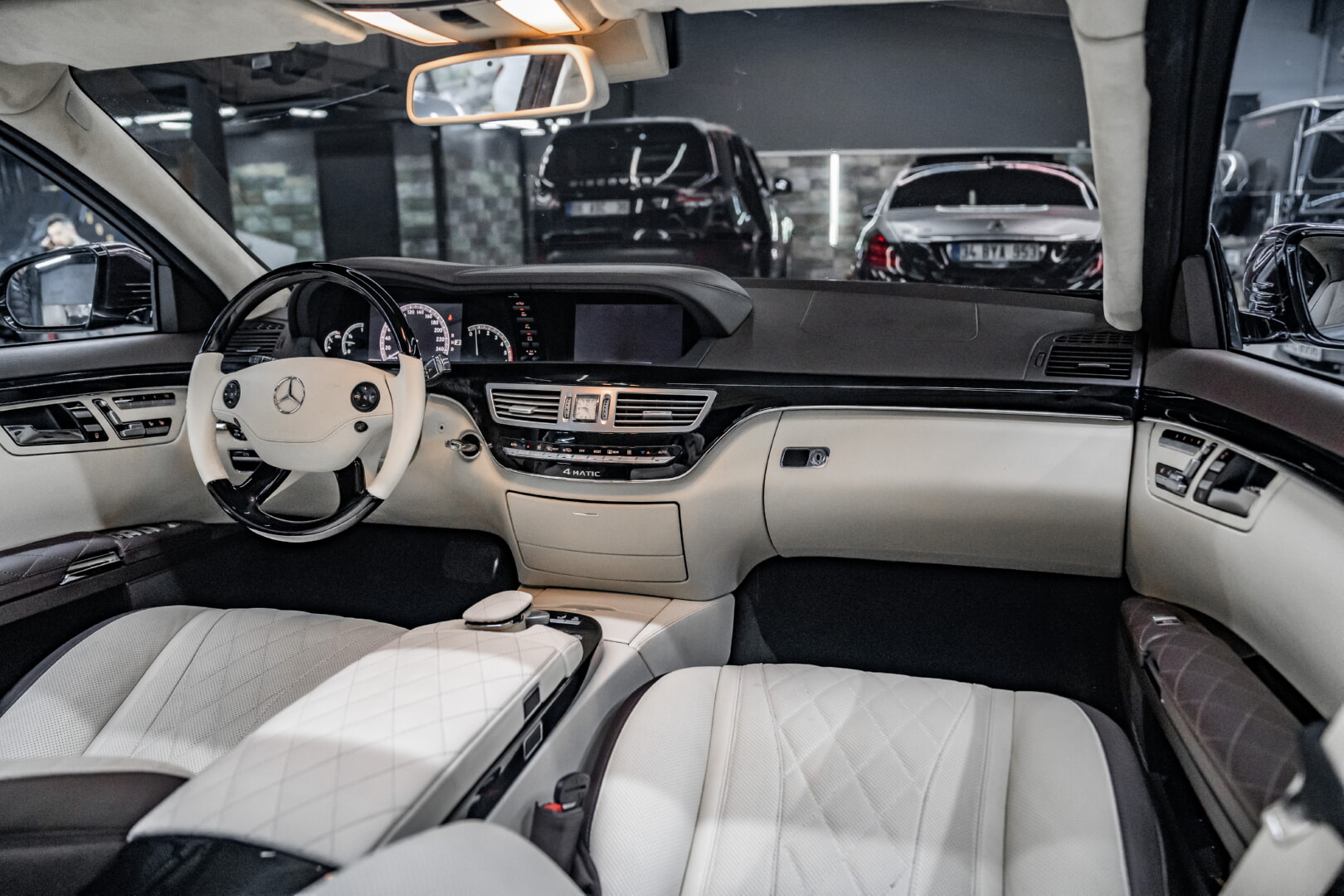 MERCEDES W221 S CLASS 2006-2012 KAHVE - BEYAZ DERİ DÖŞEME