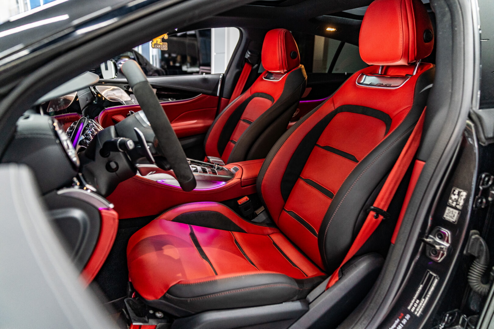 MERCEDES GT 2020-2023 KIRMIZI - SİYAH DERİ DÖŞEME