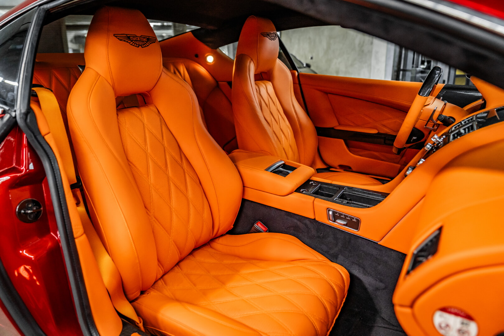 ASTON MARTİN VİRAGE 2008-2015 TURUNCU DERİ DÖŞEME