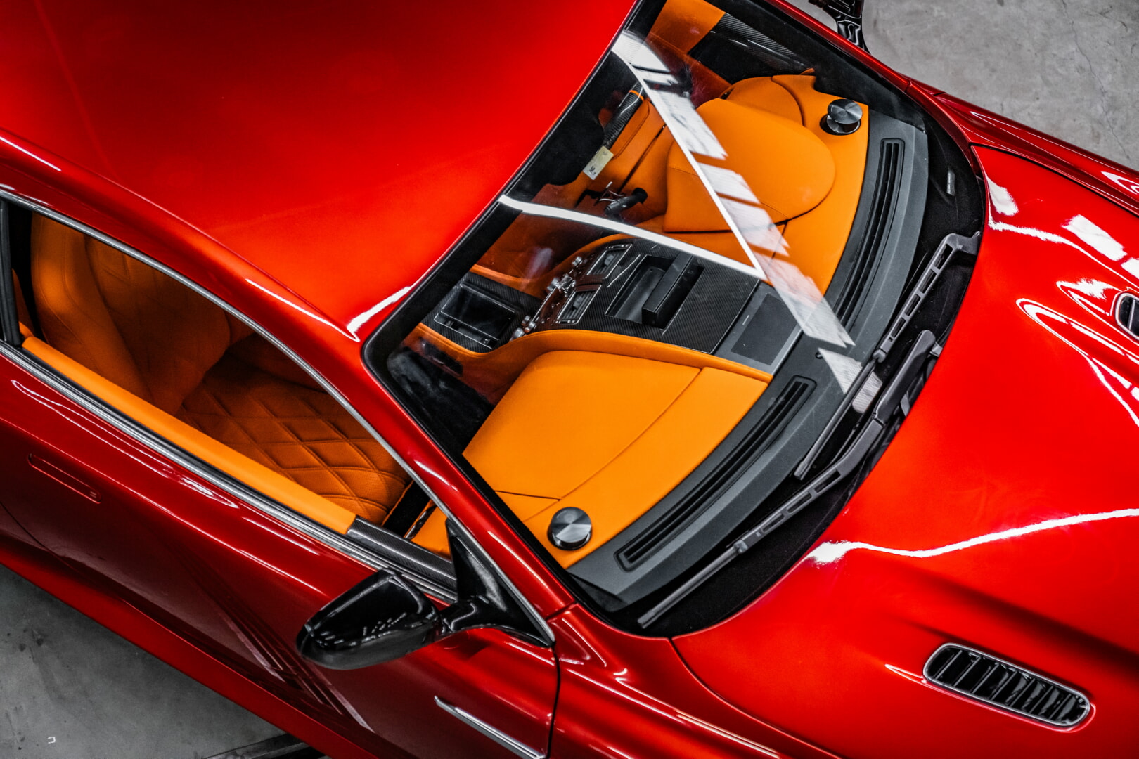 ASTON MARTİN VİRAGE 2008-2015 TURUNCU DERİ DÖŞEME