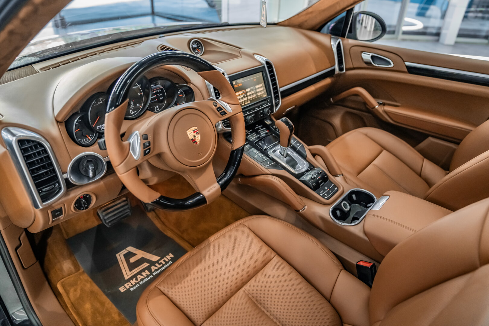 PORSCHE CAYENNE 2010-2017 TABA DERİ DÖŞEME