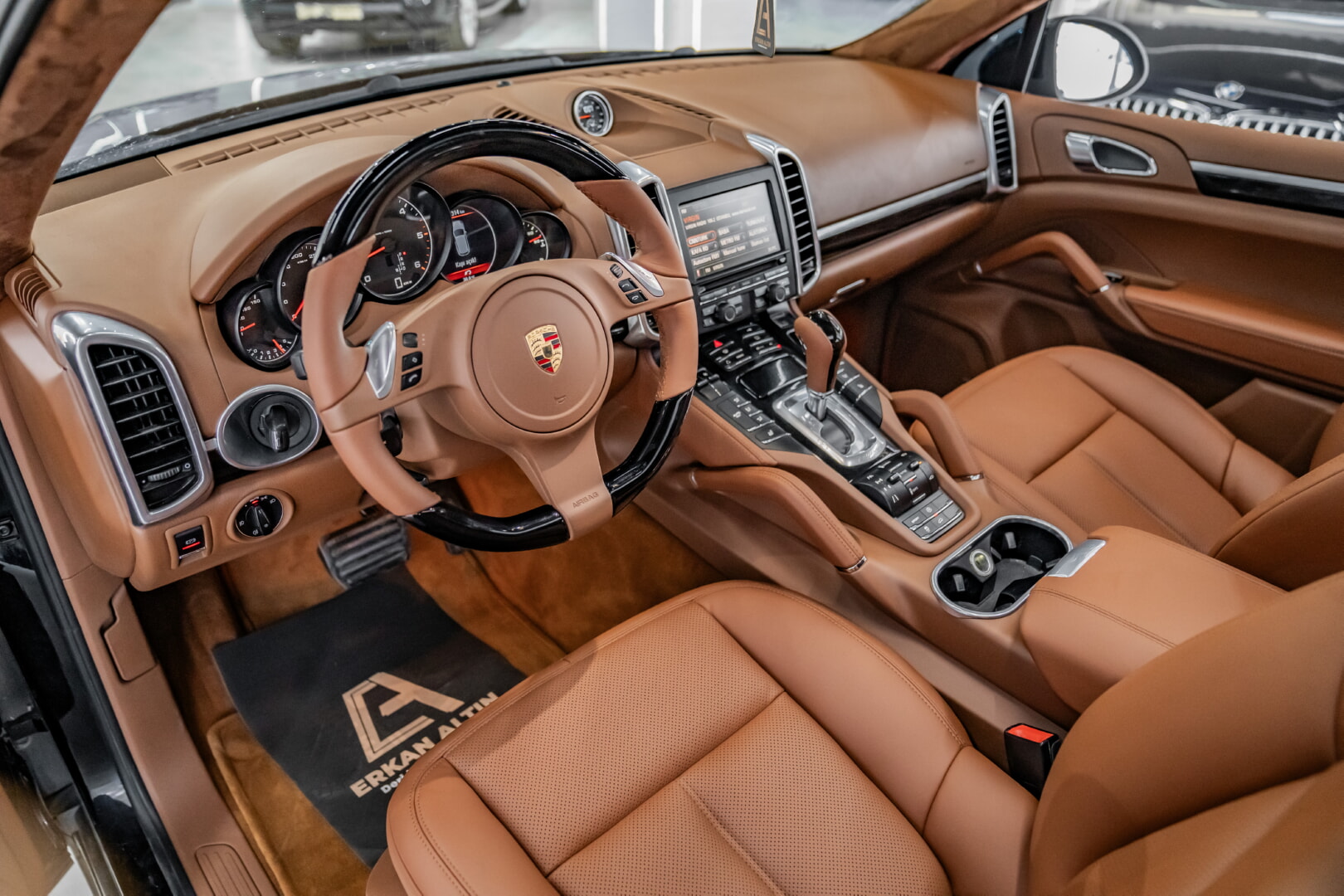 PORSCHE CAYENNE 2010-2017 TABA DERİ DÖŞEME