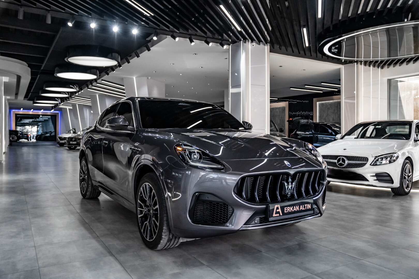 MASERATİ GRECALE 2022-2024 KIRMIZI DERİ DÖŞEME