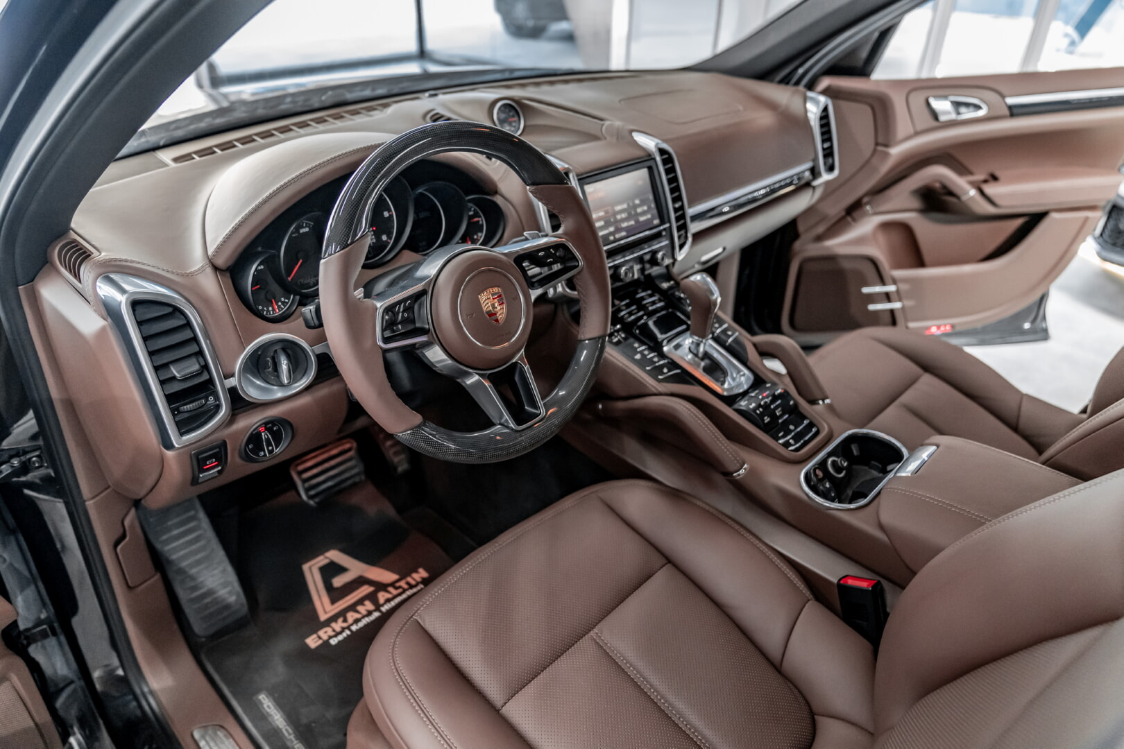 PORSCHE CAYENNE 2010-2017 TRUFF DERİ DÖŞEME