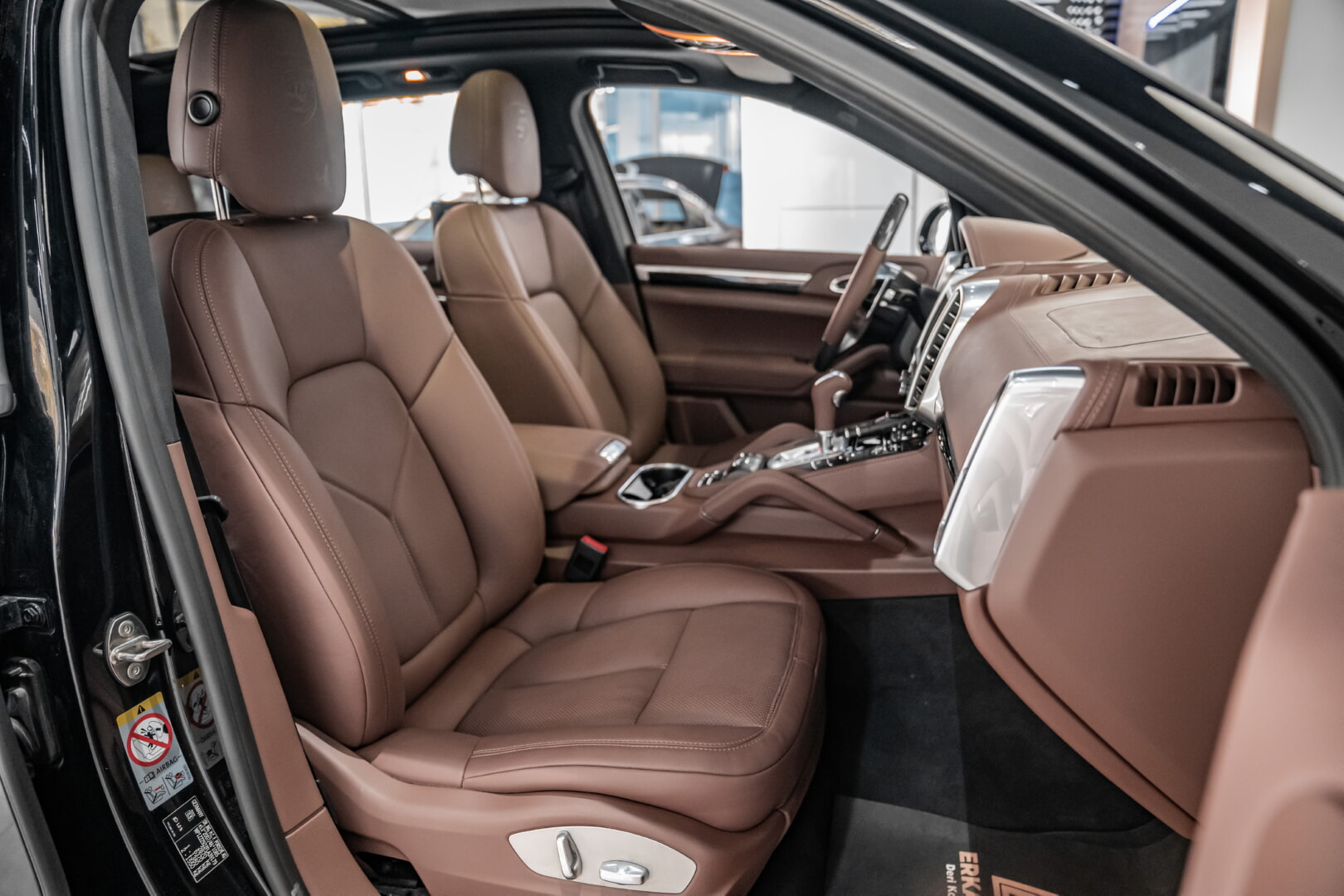 PORSCHE CAYENNE 2010-2017 TRUFF DERİ DÖŞEME