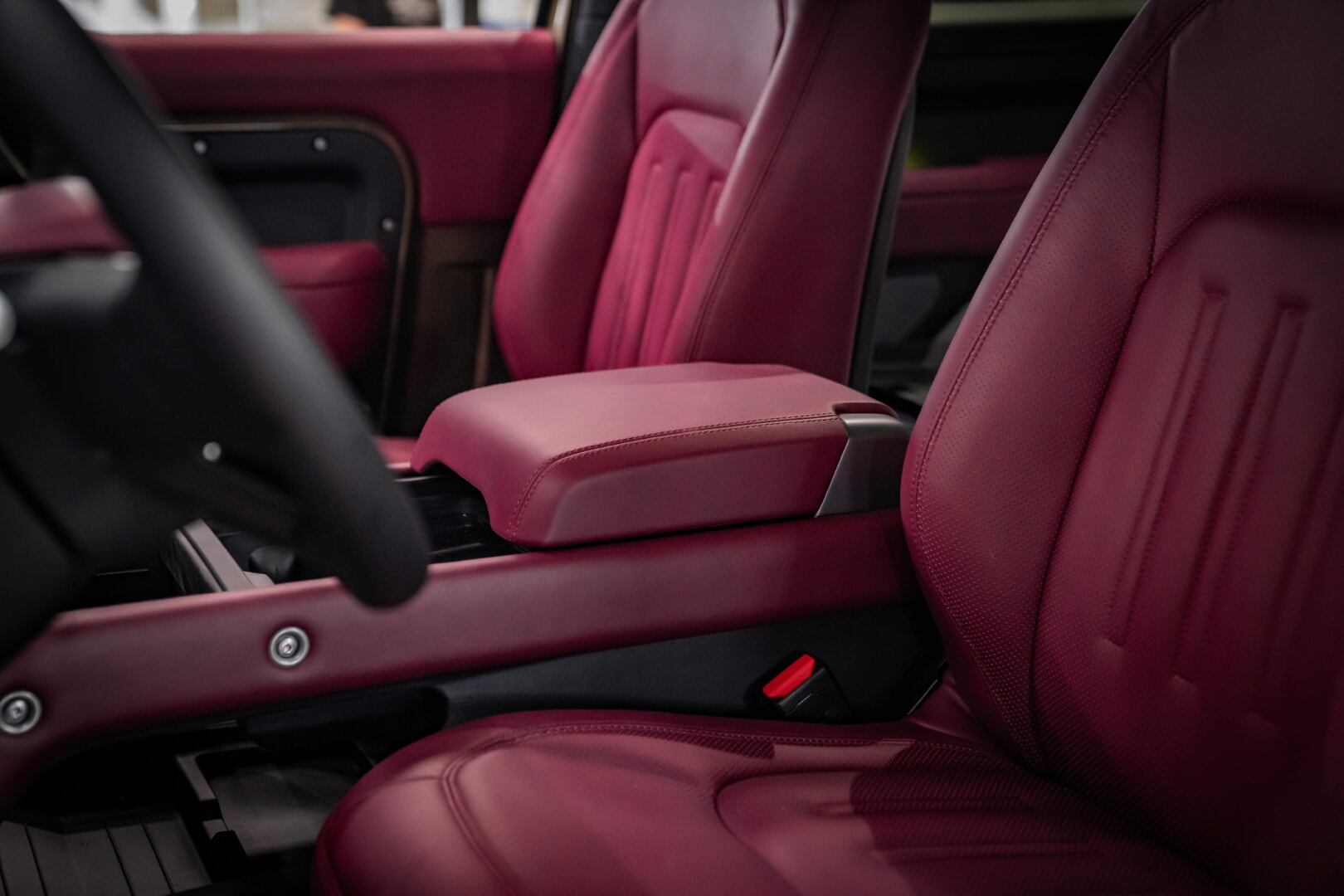 LAND ROVER DEFENDER 2022-2025 BORDO DERİ DÖŞEME