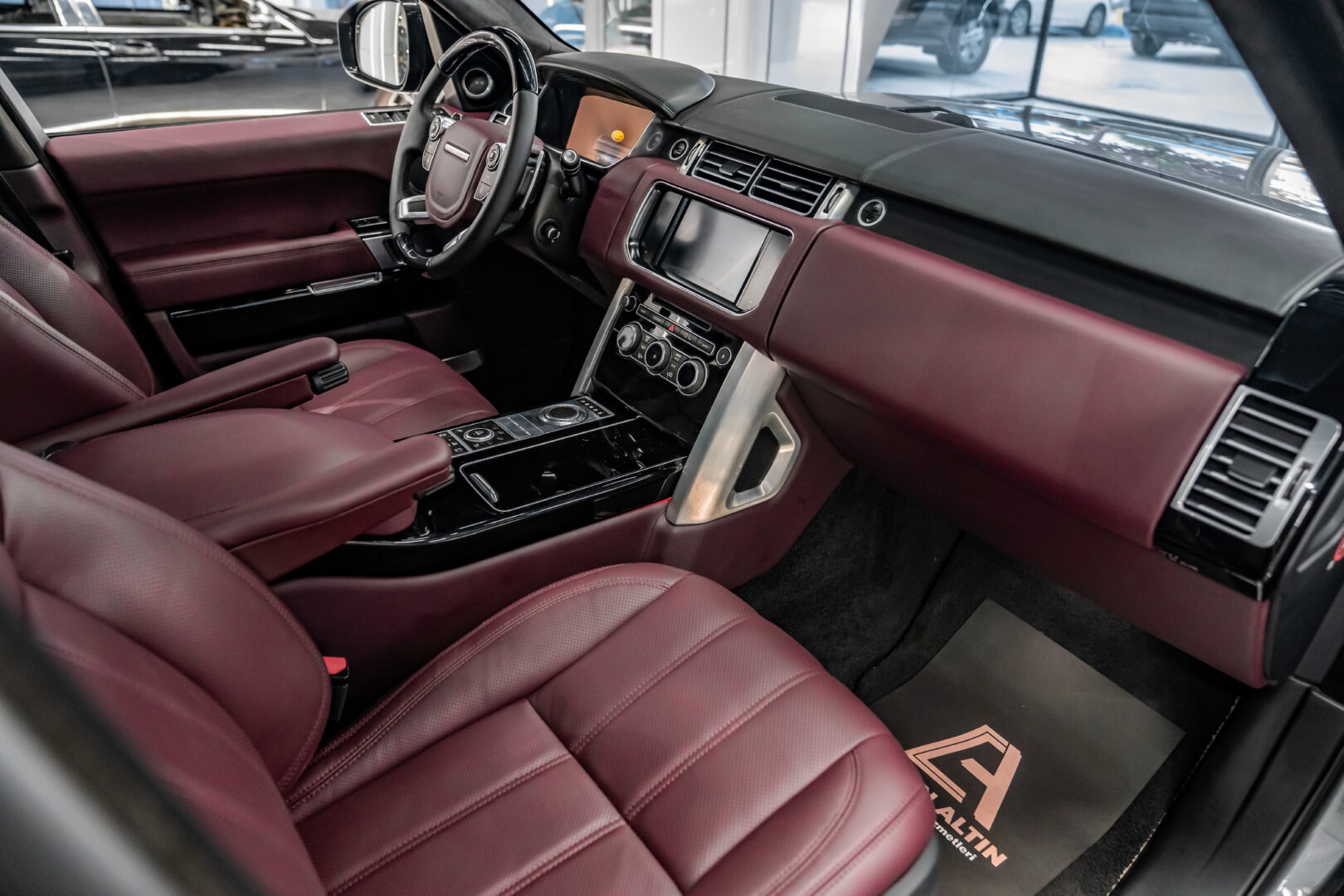 RANGE ROVER VOGUE 2012-2017 BORDO DERİ DÖŞEME