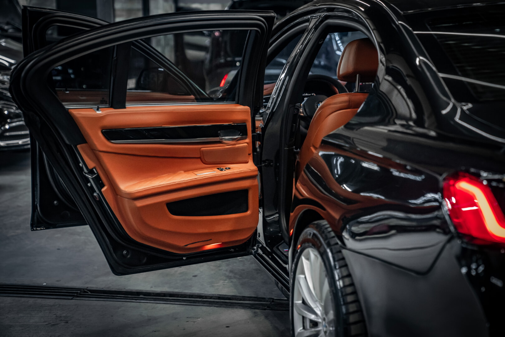 BMW F01 7 SERİSİ 2009-2015 TABA DERİ DÖŞEME