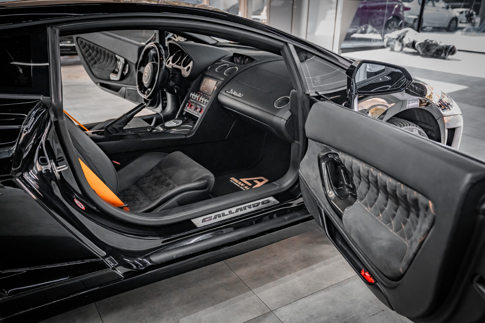 LAMBORGHINI GALLARDO 2009-2013 SİYAH DERİ DÖŞEME