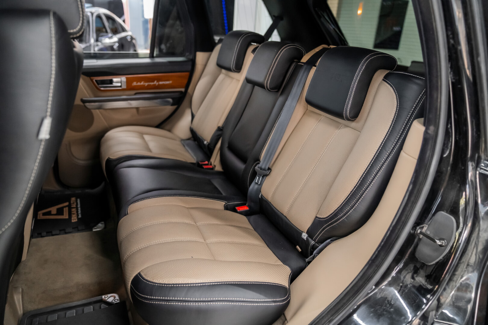 RANGE ROVER SPORT 2011 SİYAH - KREM