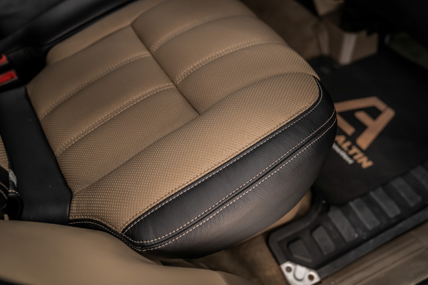 RANGE ROVER SPORT 2011 SİYAH - KREM