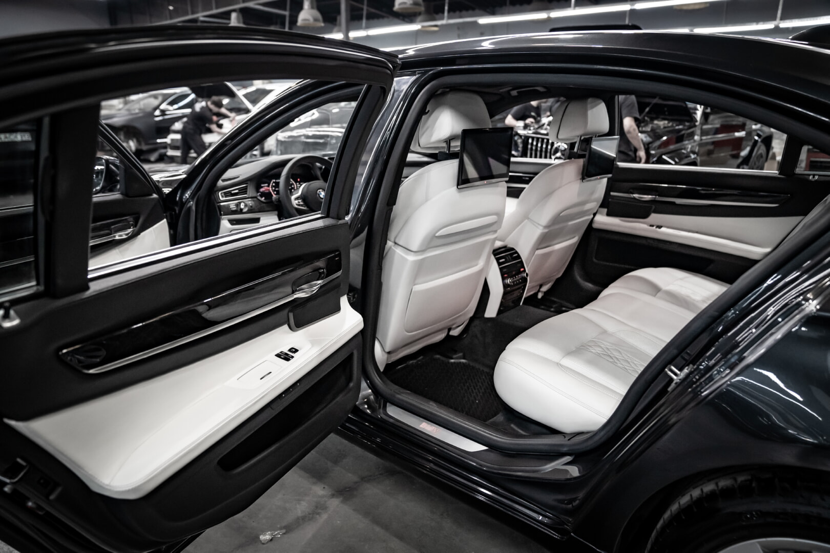 BMW F01 7 SERİSİ 2009-2015 BEYAZ DERİ DÖŞEME