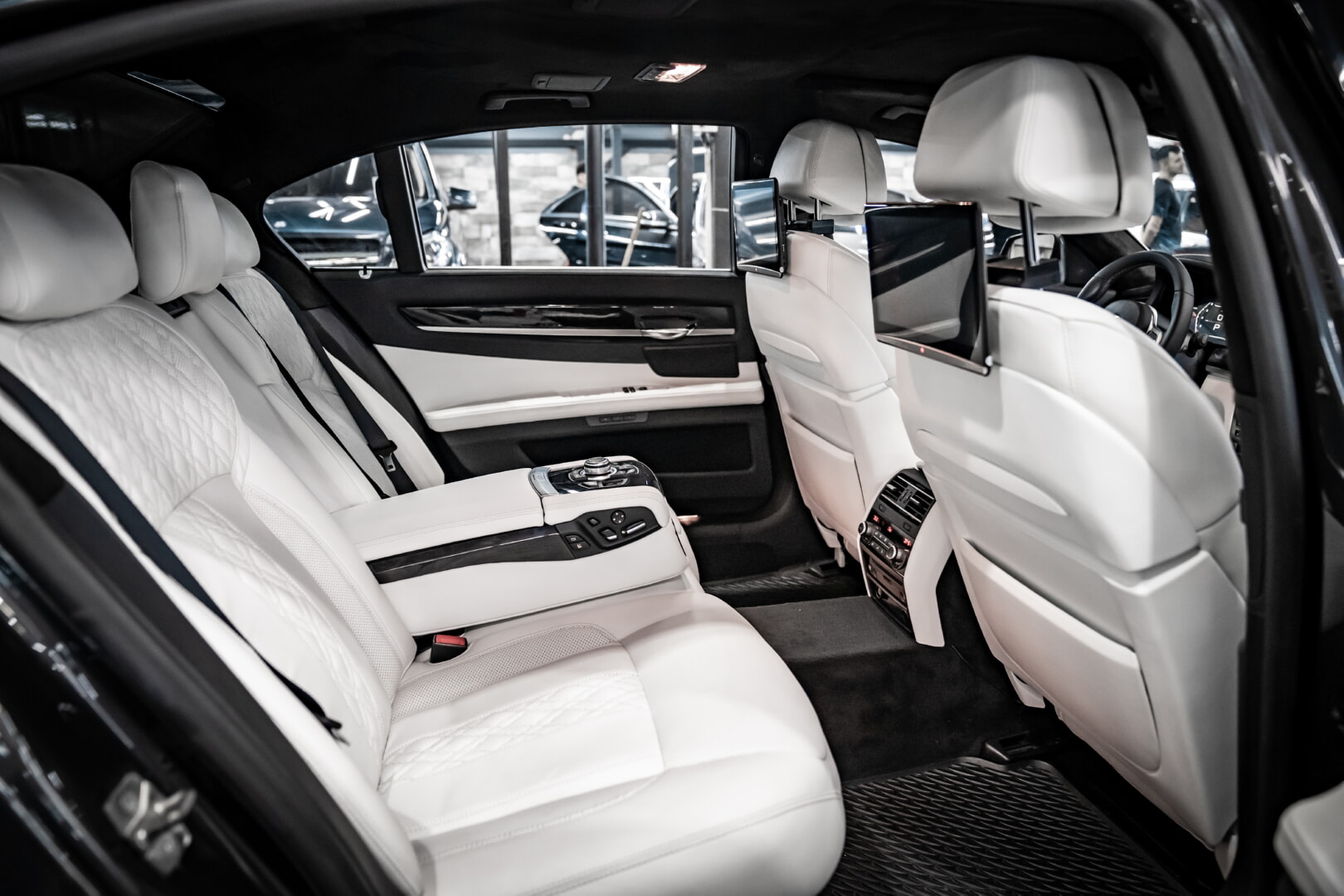 BMW F01 7 SERİSİ 2009-2015 BEYAZ DERİ DÖŞEME