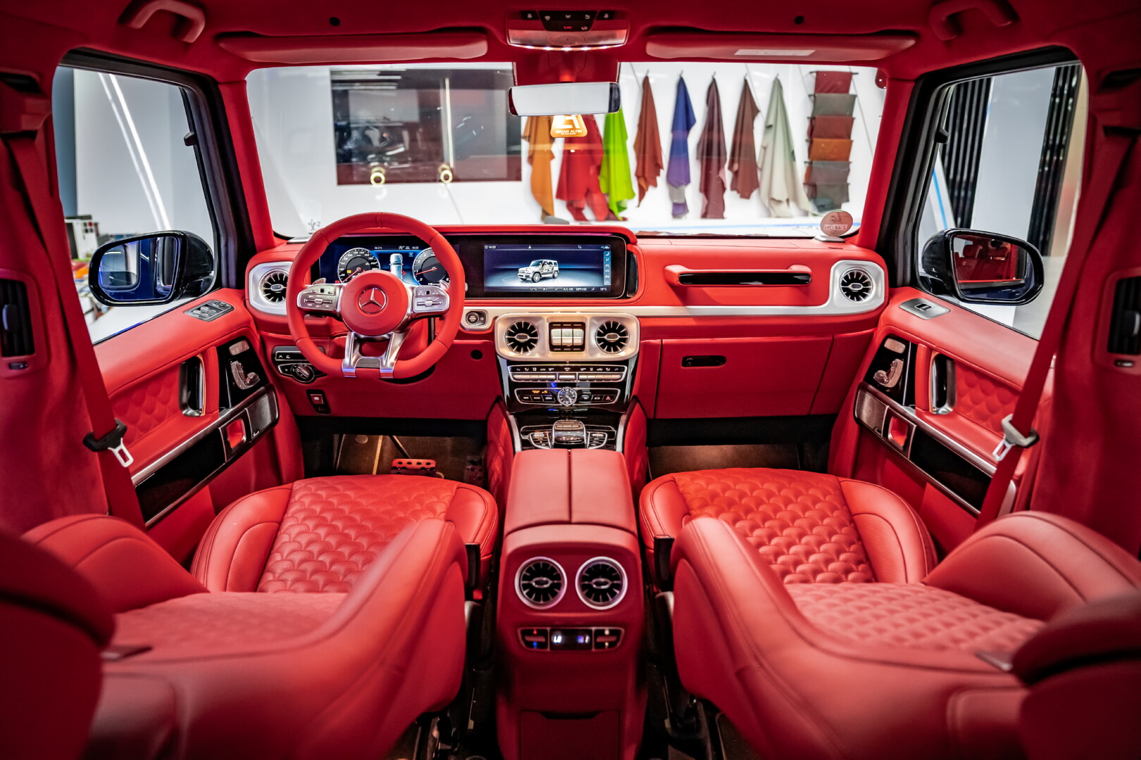 MERCEDES G SERİSİ 2019-2024 KIRMIZI DERİ DÖŞEME