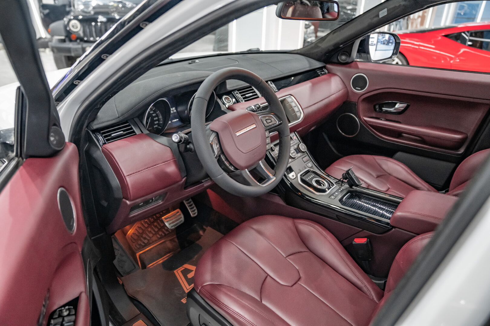 RANGE ROVER EVOQUE 2012-2019 KIRMIZI DERİ DÖŞEME