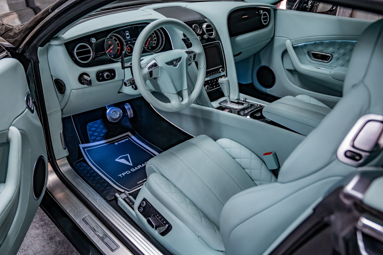 BENTLEY CONTİNENTAL 2014-2017 TİFFANY DERİ DÖŞEME