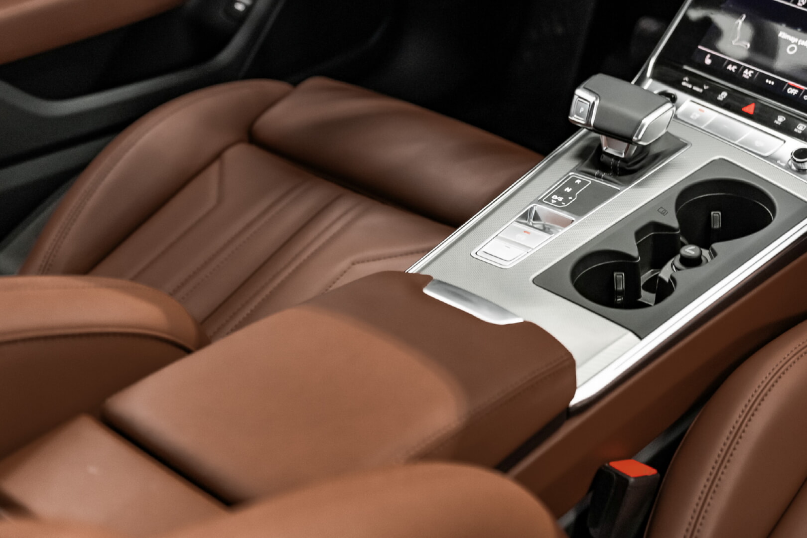 AUDİ A6 2017-2024 TABA DERİ DÖŞEME