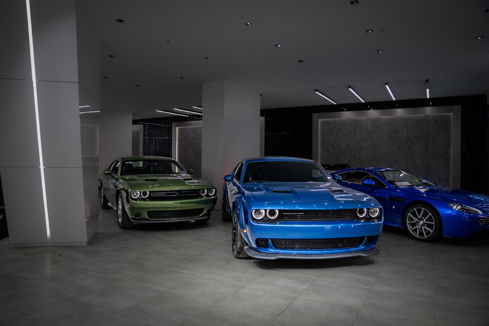 DODGE CHALLENGER 2020-2024 BORDO SUNİ DERİ DÖŞEME