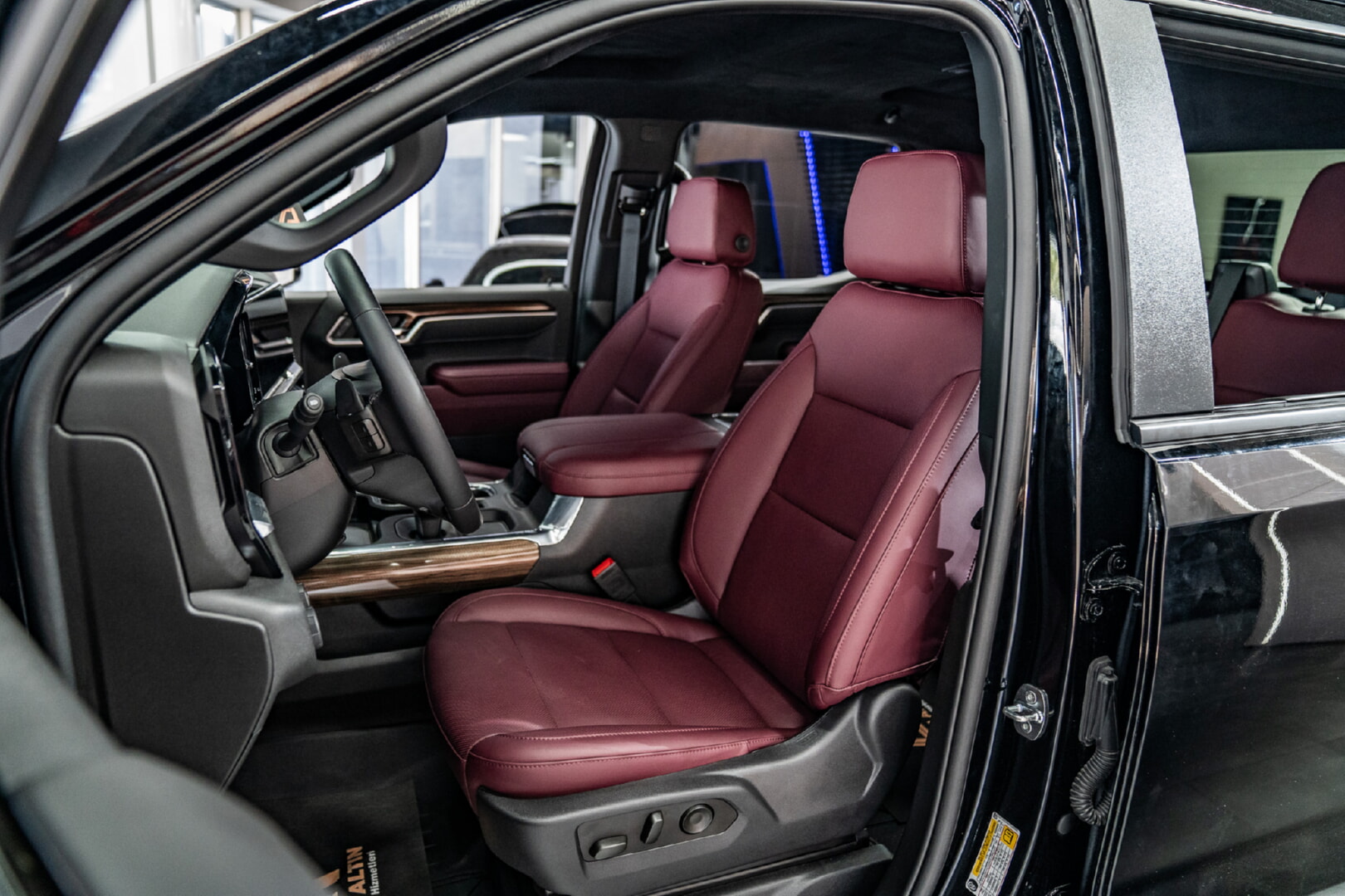 CHEVROLET SİLVERADO 2021-2024 BORDO DERİ DÖŞEME