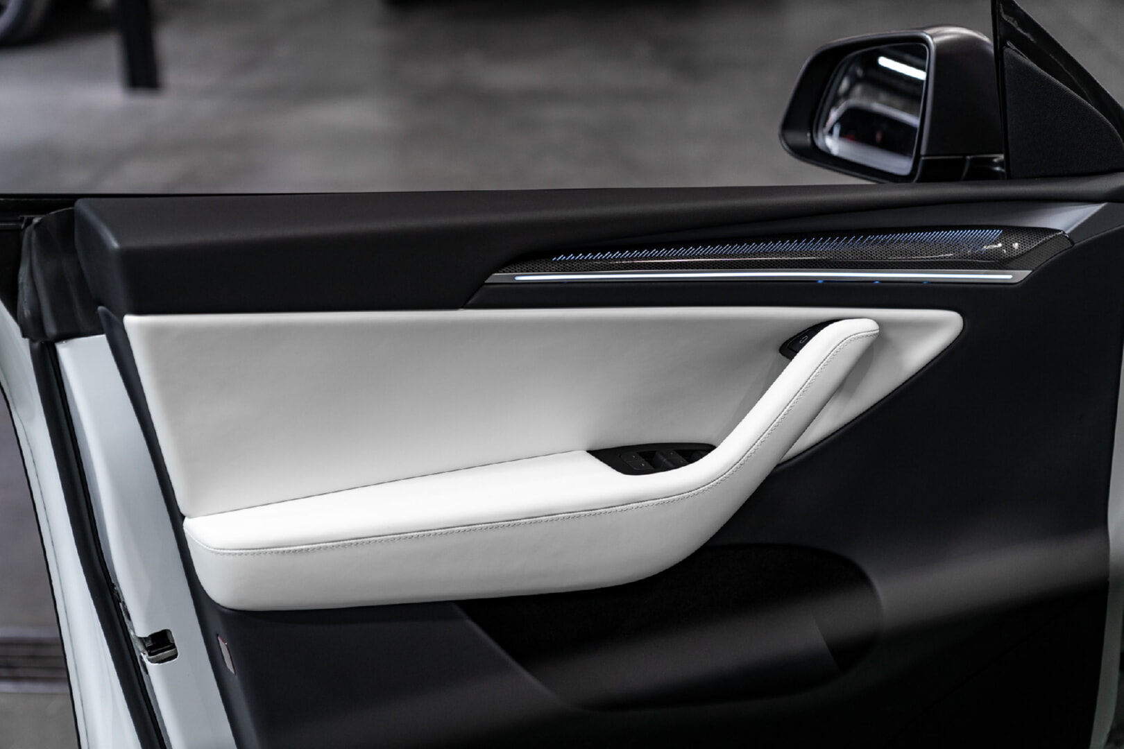 TESLA MODEL Y 2022-2024 BEYAZ DERİ DÖŞEME