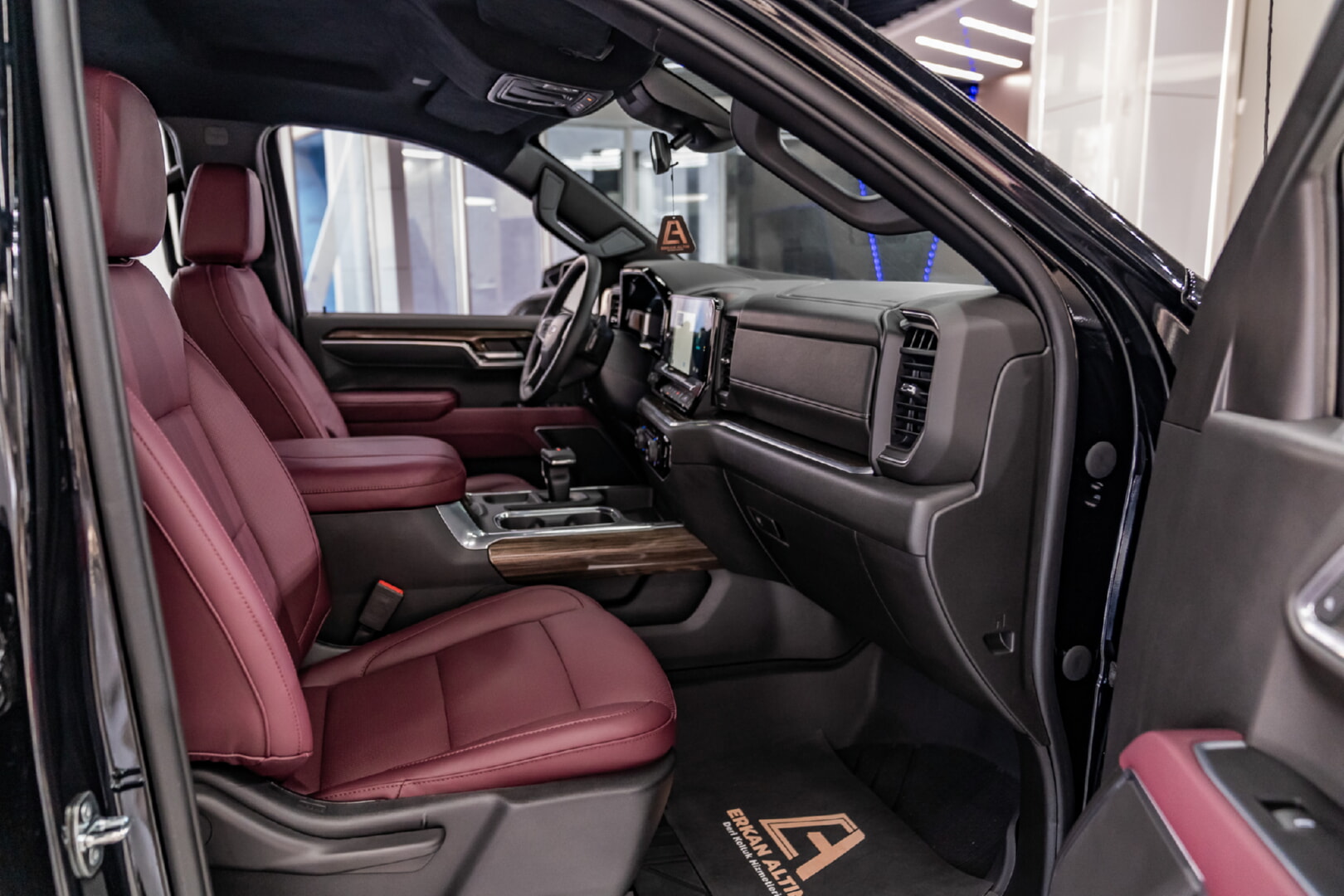 CHEVROLET SİLVERADO 2021-2024 BORDO DERİ DÖŞEME
