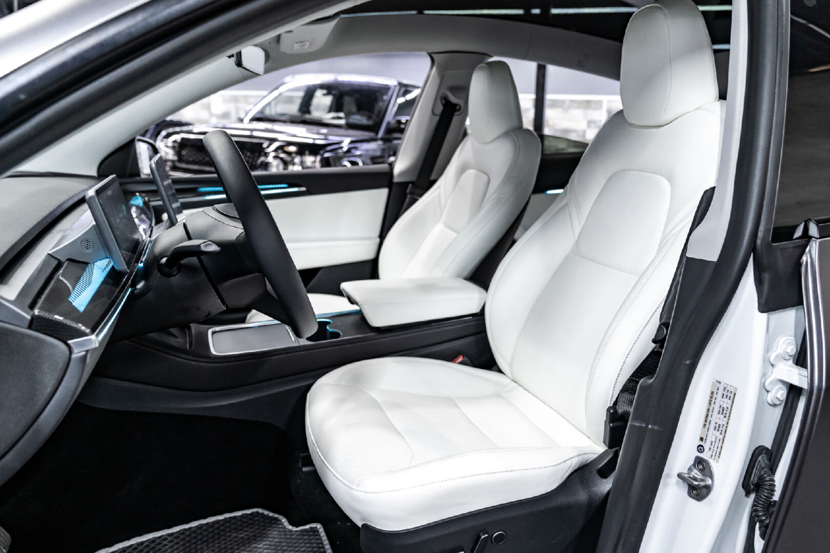 TESLA MODEL Y 2022-2024 BEYAZ DERİ DÖŞEME