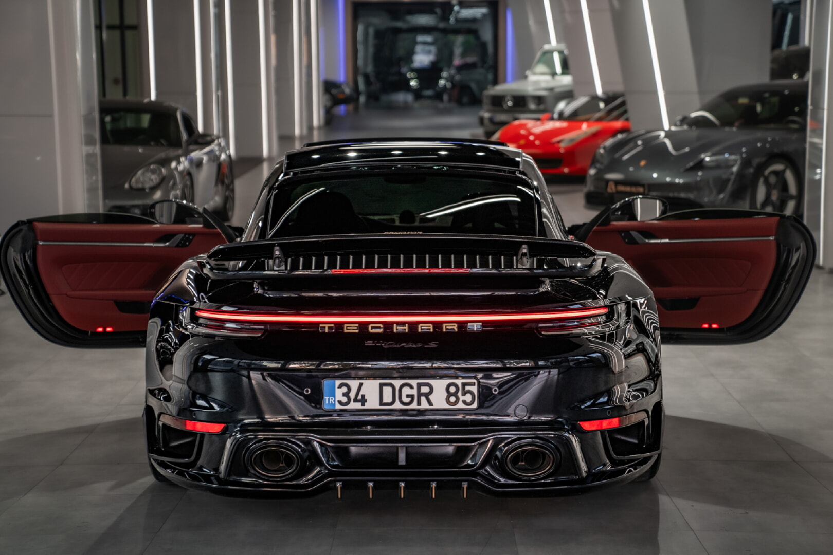 PORSCHE 911 CARRERA 2019-2024 KIRMIZI DERİ DÖŞEME