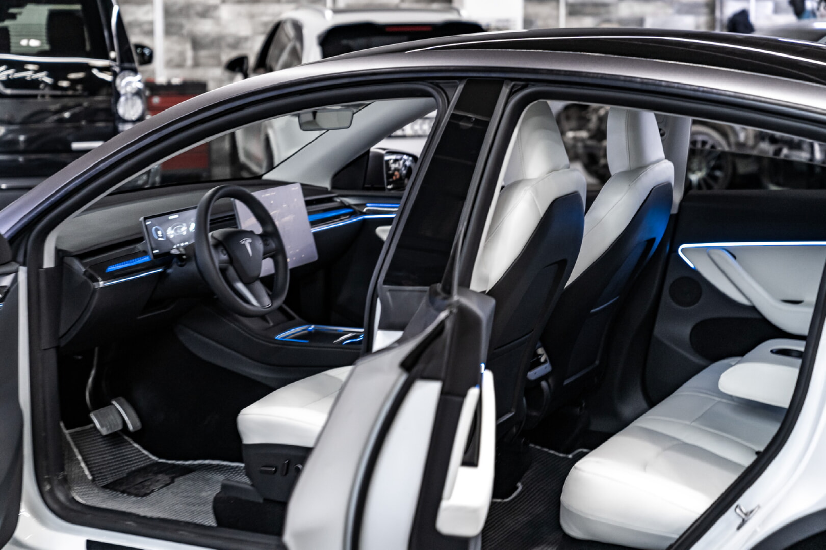 TESLA MODEL Y 2022-2024 BEYAZ DERİ DÖŞEME