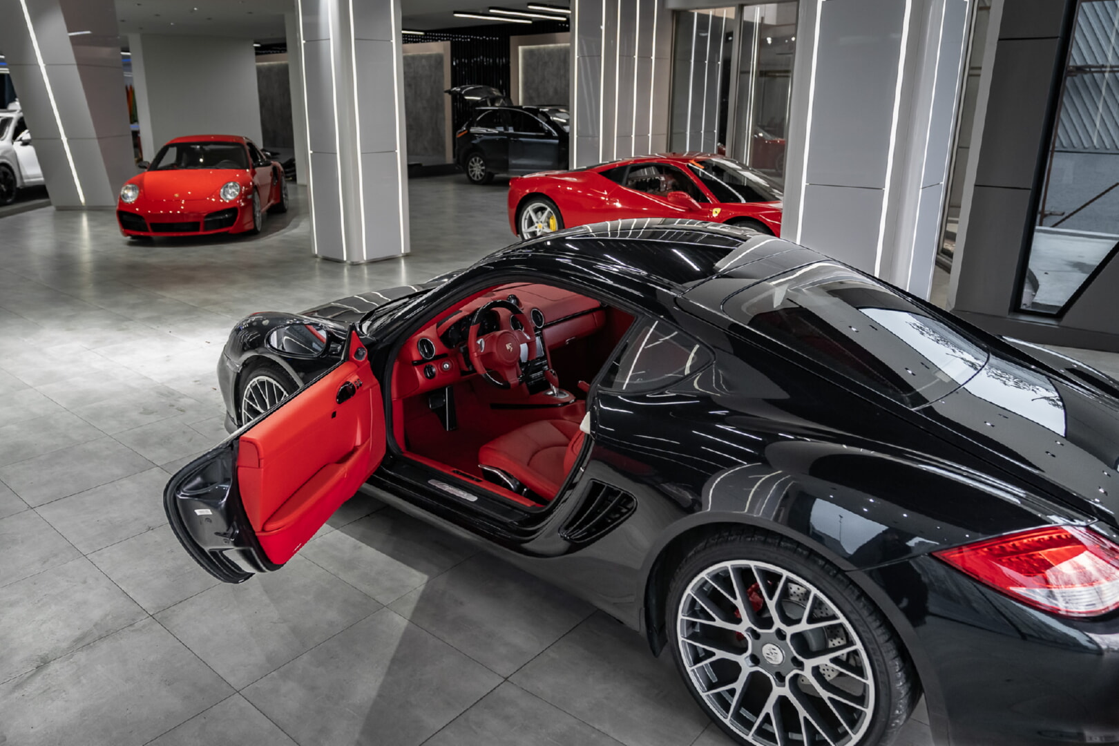 PORSCHE CAYMAN 2006-2012 KIRMIZI DERİ DÖŞEME