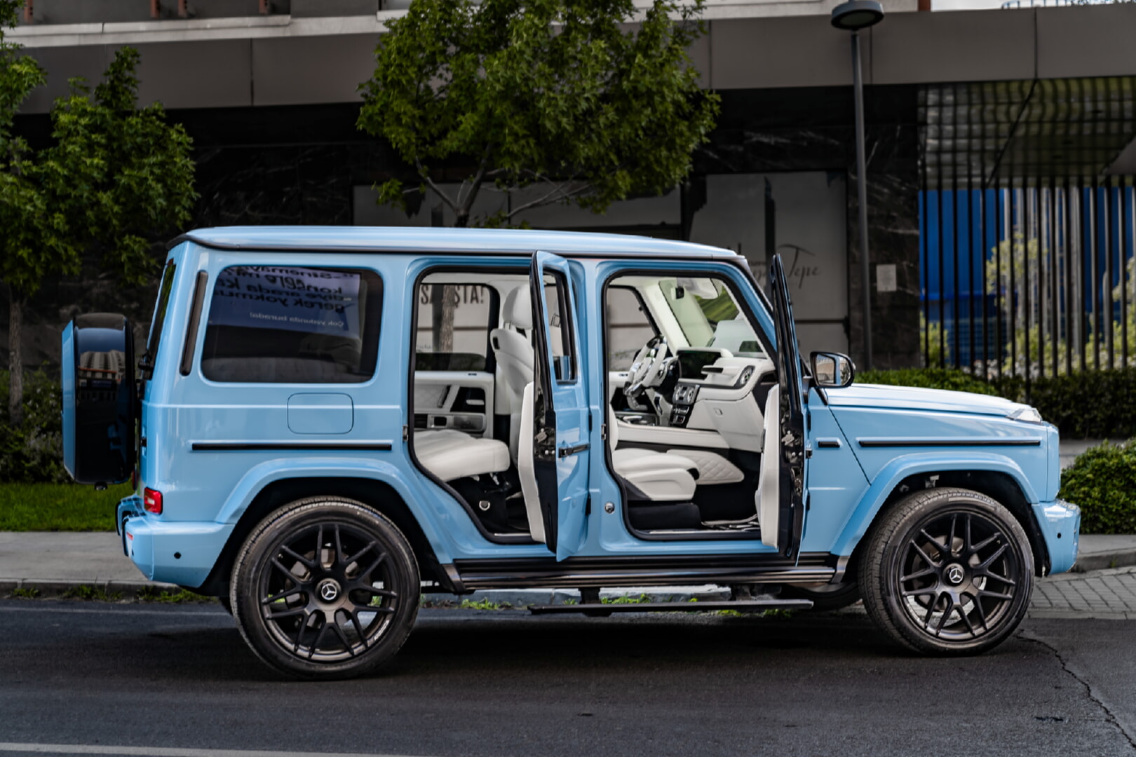 MERCEDES G SERİSİ 2019-2024 BEYAZ DERİ DÖŞEME