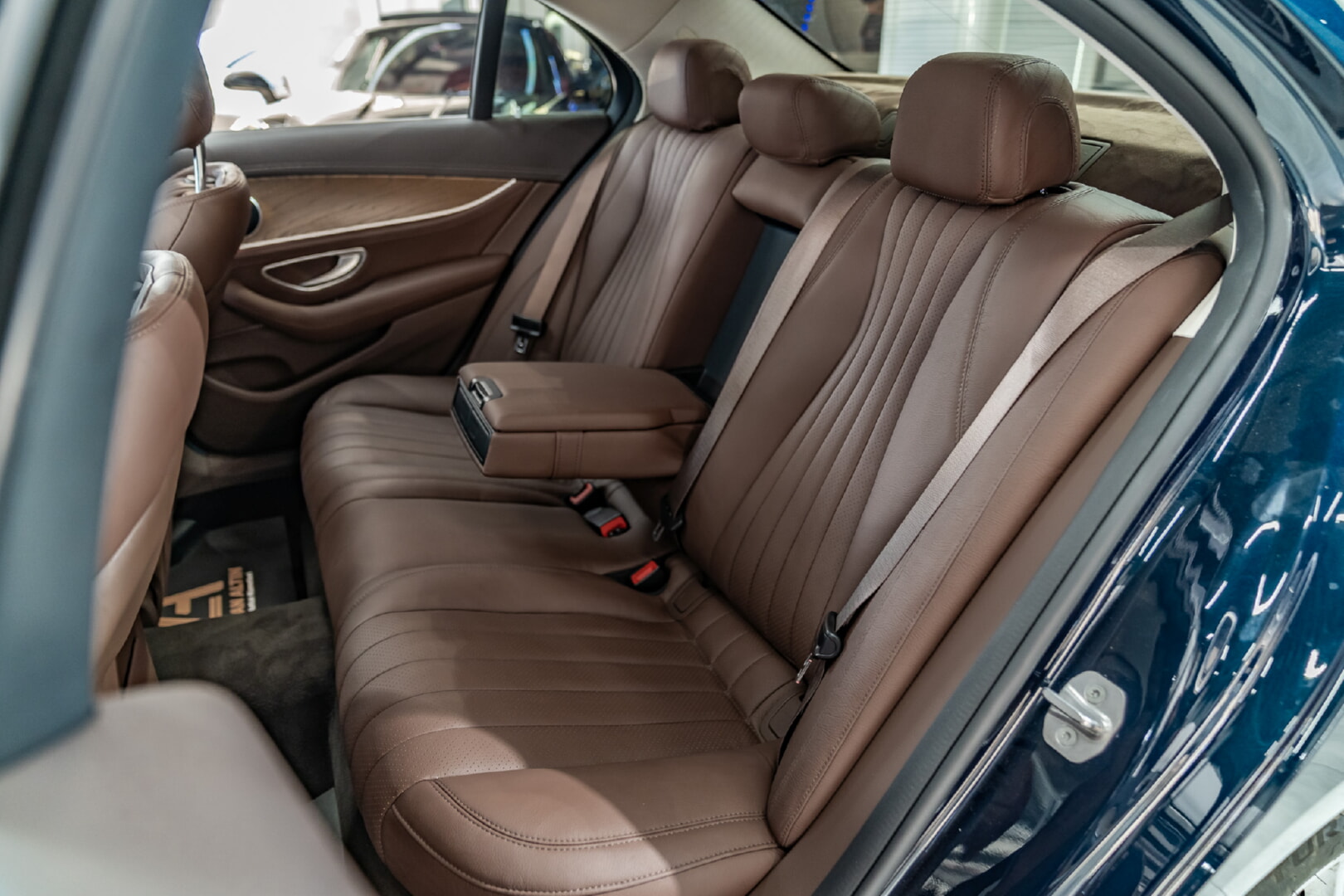 MERCEDES W213 E SERİSİ 2016-2023 KAHVERENGİ DERİ DÖŞEME