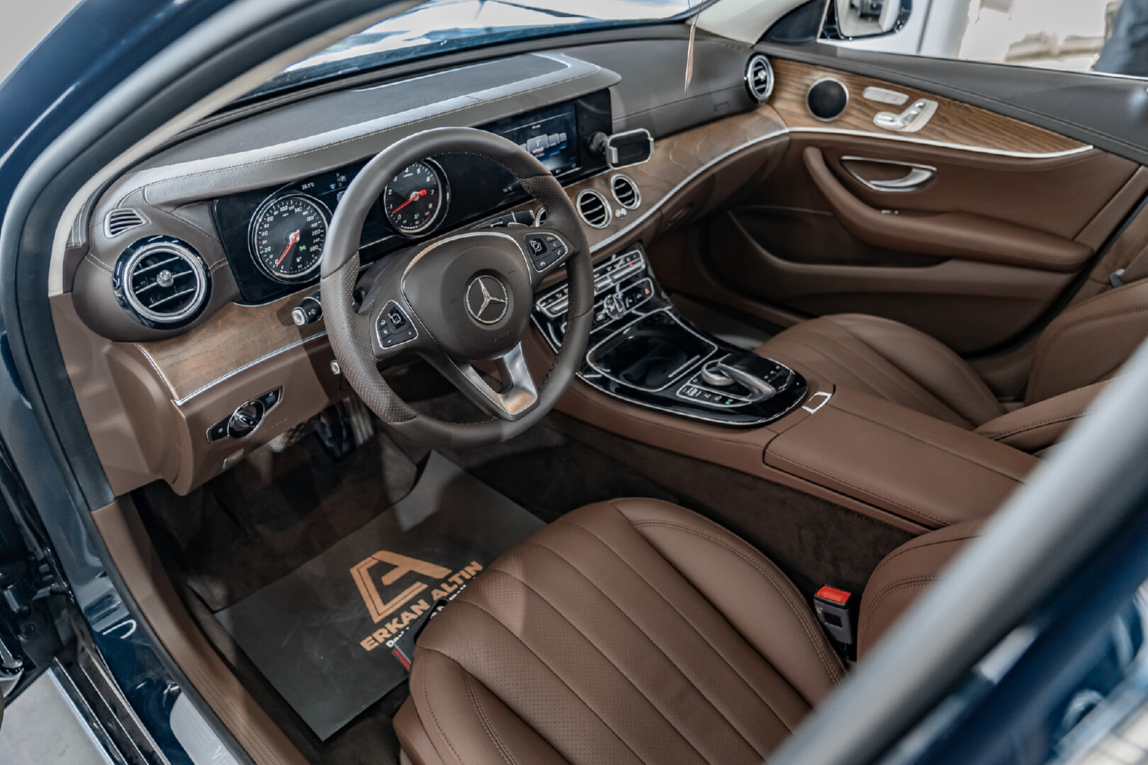 MERCEDES W213 E SERİSİ 2016-2023 KAHVERENGİ DERİ DÖŞEME