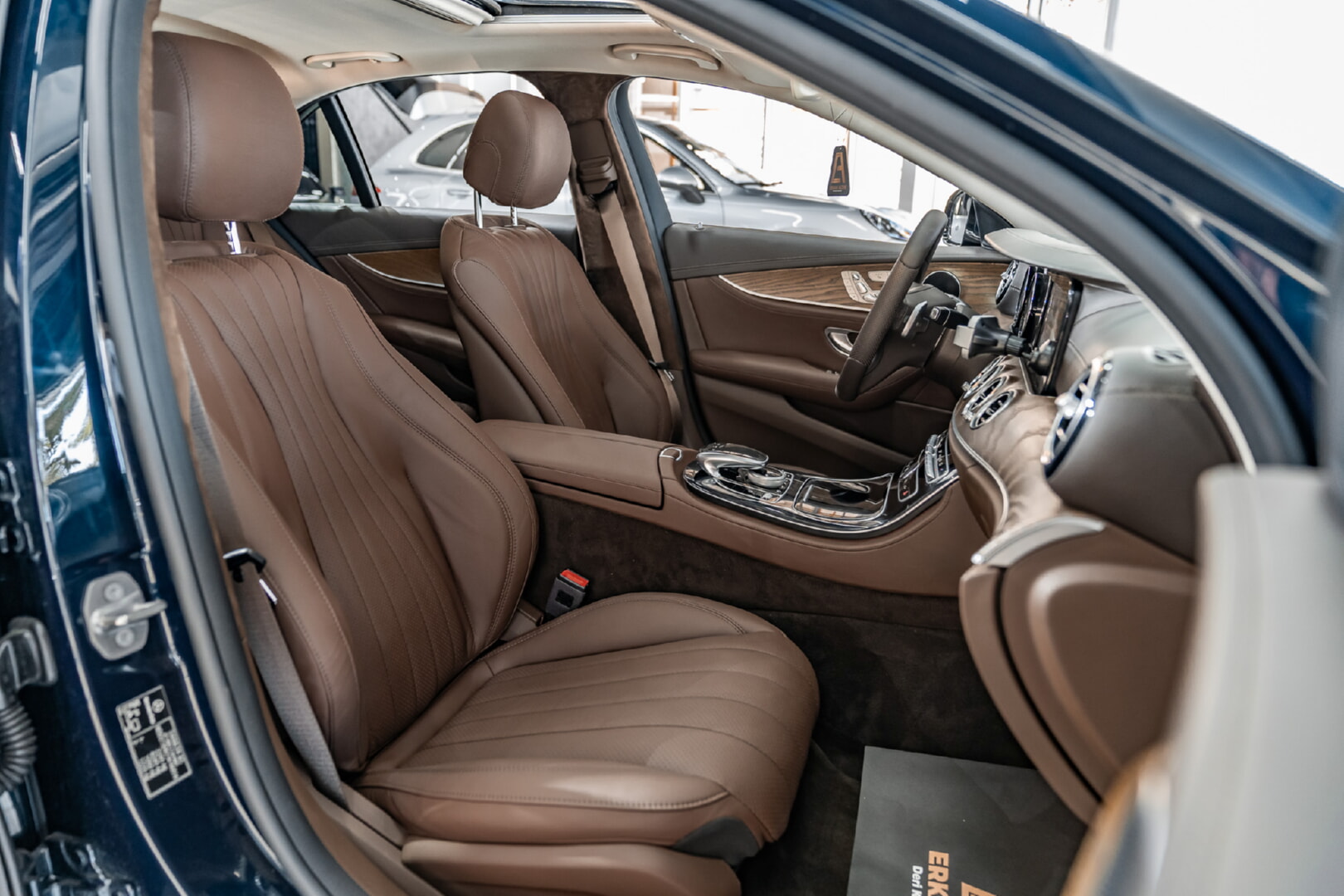 MERCEDES W213 E SERİSİ 2016-2023 KAHVERENGİ DERİ DÖŞEME