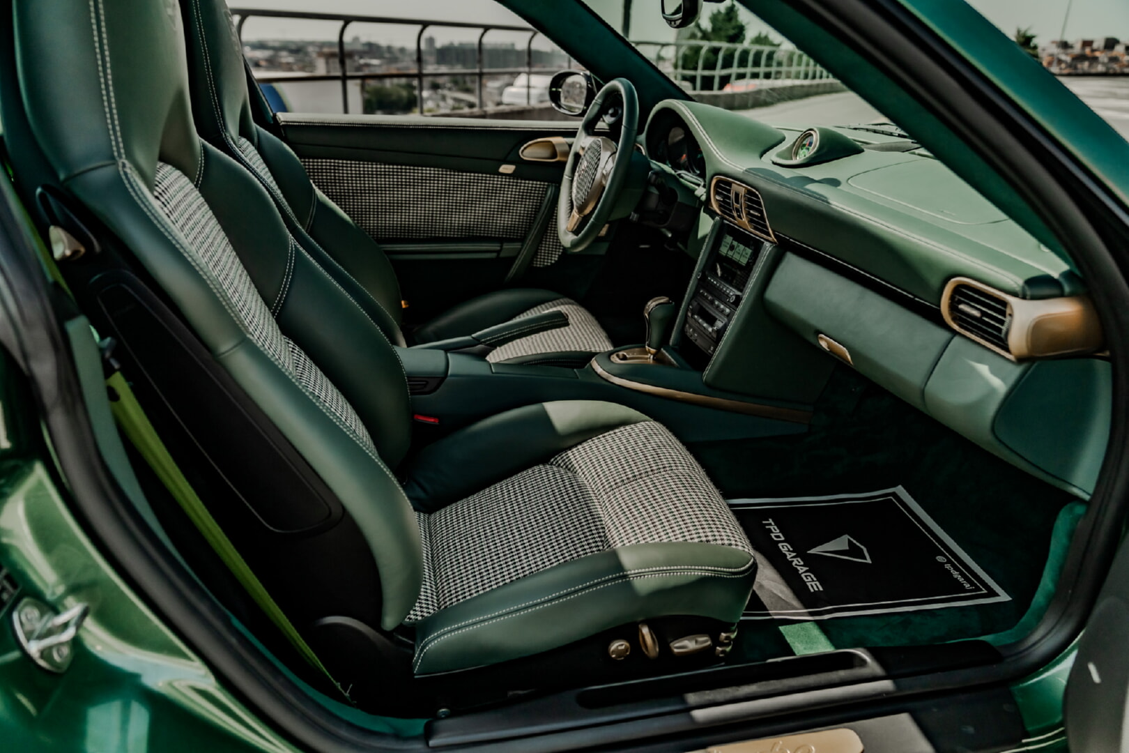 PORSCHE 911 2011-2015 CARRERA YEŞİL DERİ DÖŞEME