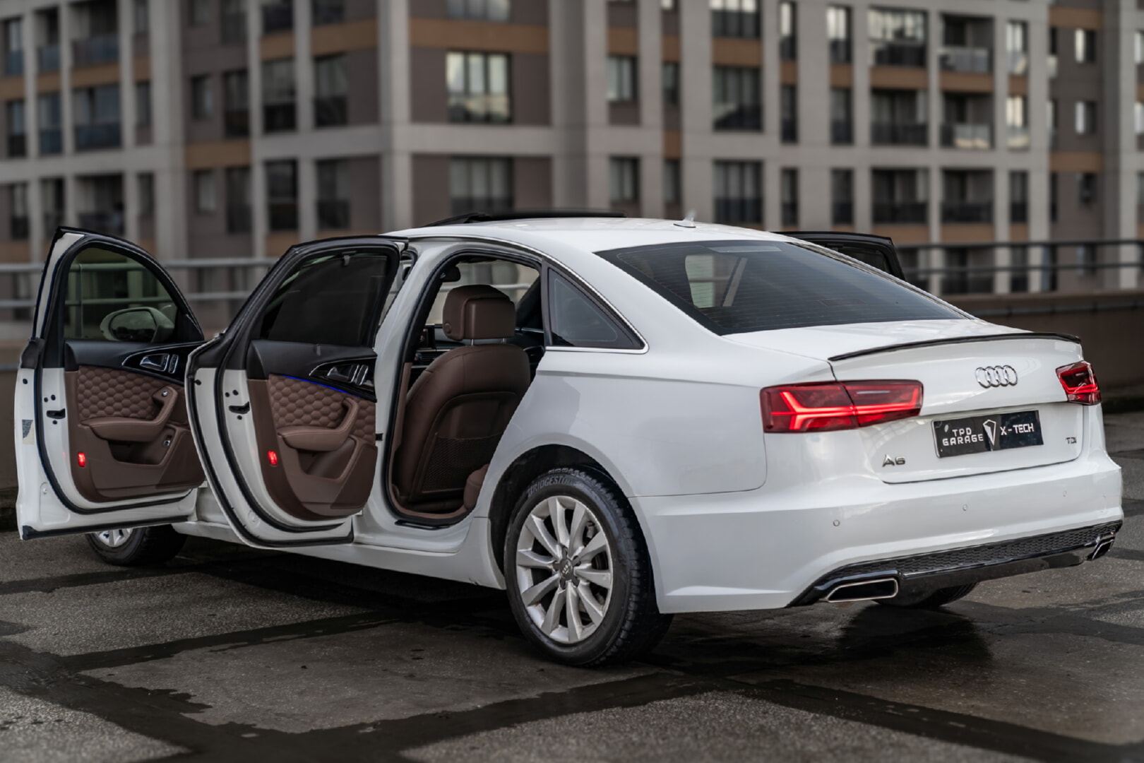 AUDİ A6 2012-2017 TABA DERİ DÖŞEME