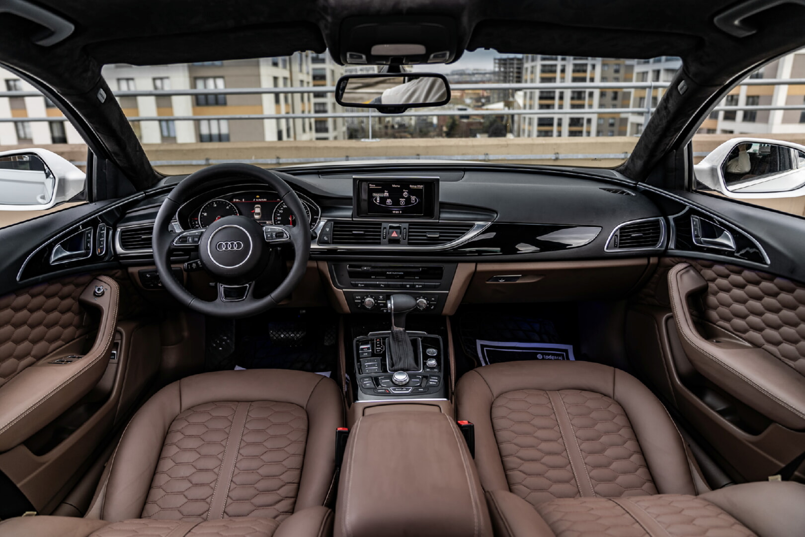 AUDİ A6 2012-2017 TABA DERİ DÖŞEME