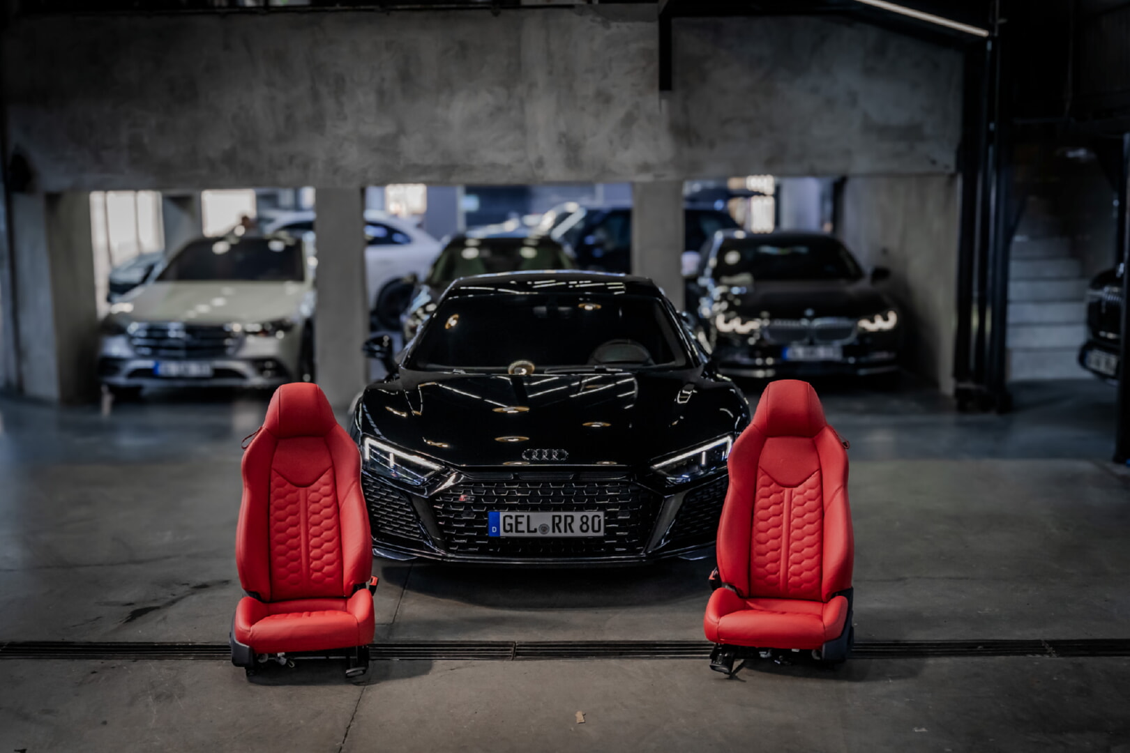 AUDİ R8 COUPE 2023-2024 KIRMIZI DERİ DÖŞEME