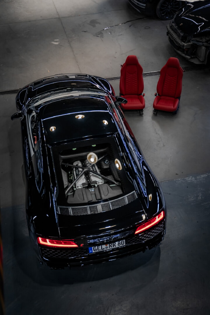 AUDİ R8 COUPE 2023-2024 KIRMIZI DERİ DÖŞEME